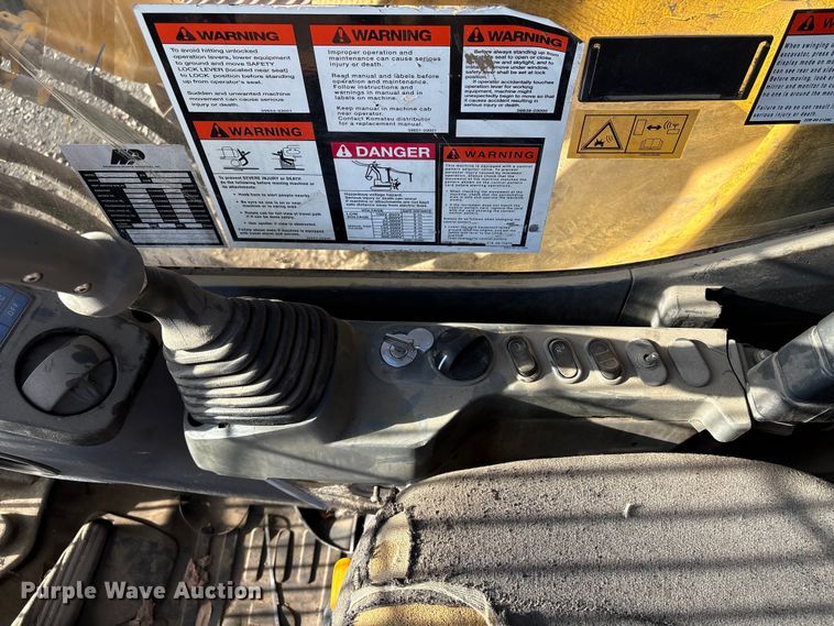 image for item EU7130 2011 Komatsu PC450 LC-8 excavator