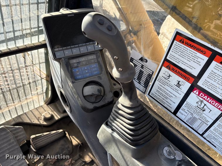 image for item EU7130 2011 Komatsu PC450 LC-8 excavator