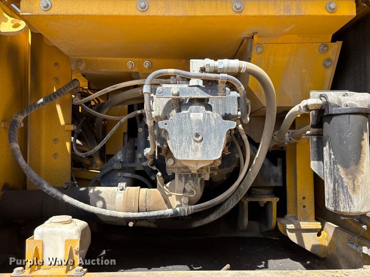 image for item EU7448 2021 Komatsu PC360LC-11 excavator