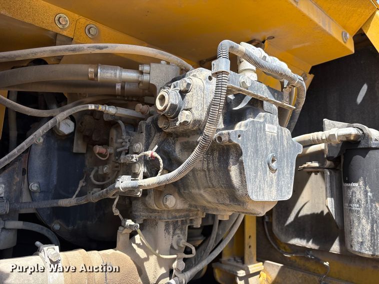 image for item EU7448 2021 Komatsu PC360LC-11 excavator