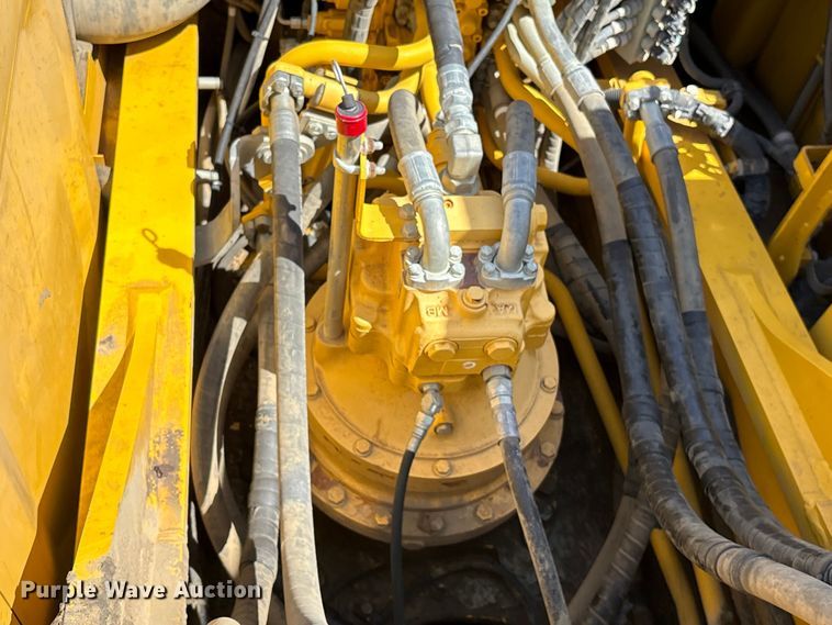 image for item EU7448 2021 Komatsu PC360LC-11 excavator
