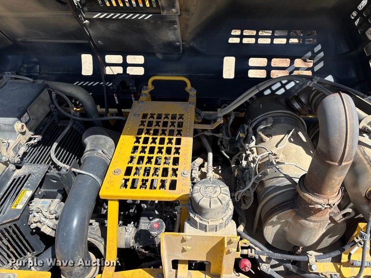 image for item EU7448 2021 Komatsu PC360LC-11 excavator