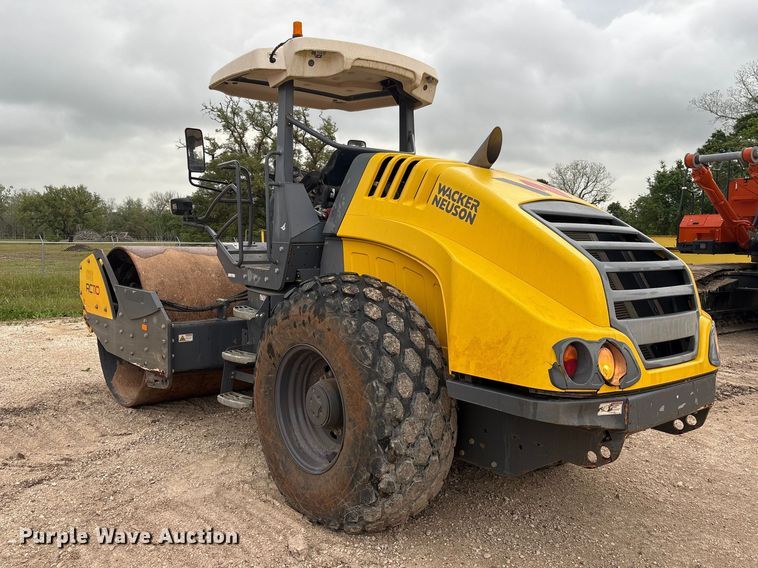 image for item EU7466 2019 Wacker Neuson RC110 single drum vibratory roller