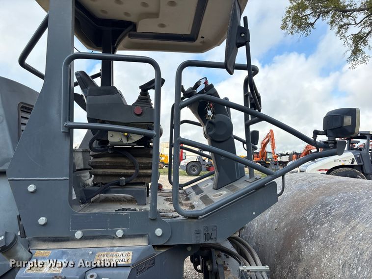 image for item EU7467 2019 Walker Neuson RC110 single drum vibratory roller