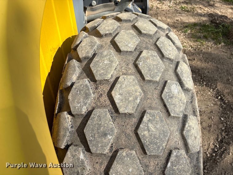 image for item EU7467 2019 Walker Neuson RC110 single drum vibratory roller