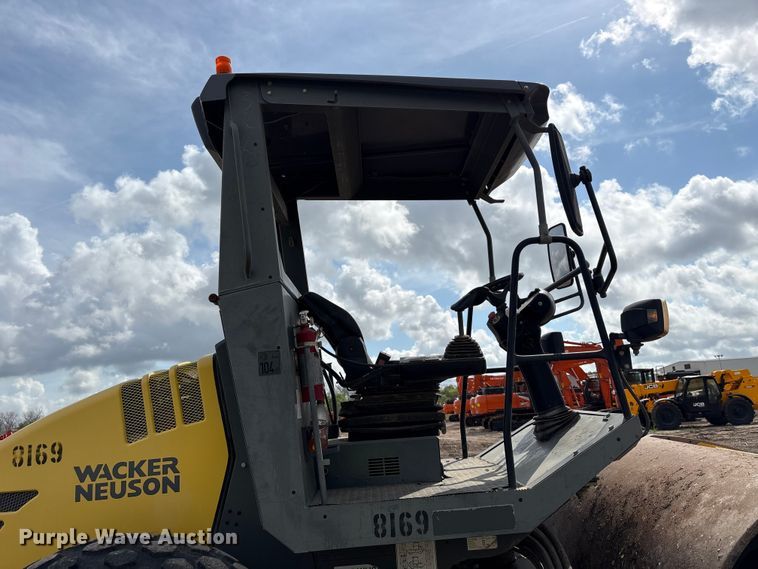 image for item EU7468 2018 Walker Neuson RC70 single drum vibratory roller