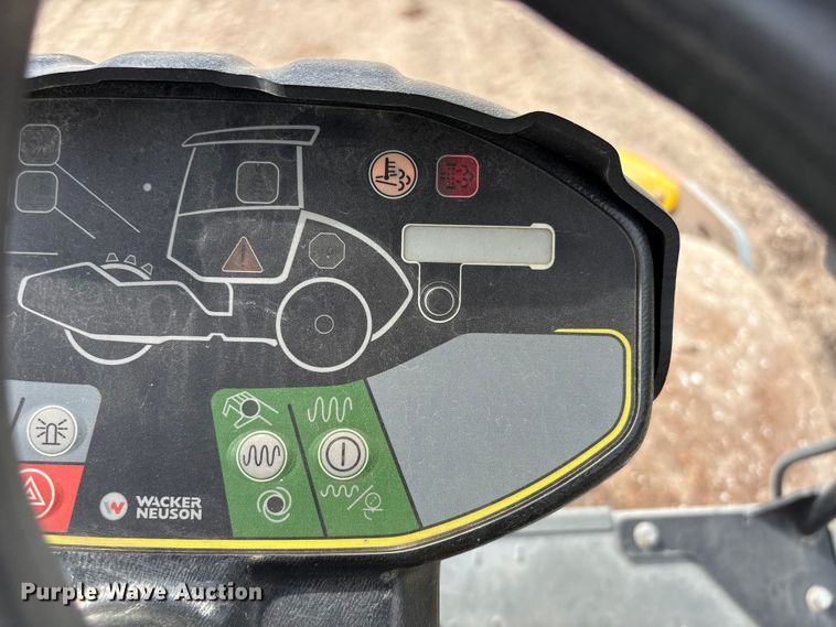 image for item EU7468 2018 Walker Neuson RC70 single drum vibratory roller