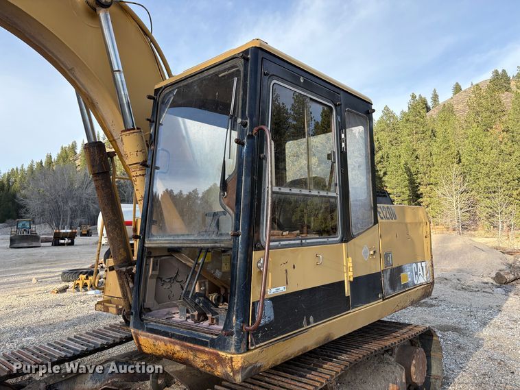 image for item EU8597 1991 Caterpillar E120B excavator