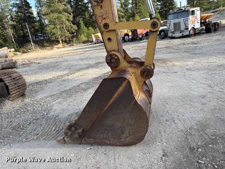 image for item EU8597 1991 Caterpillar E120B excavator