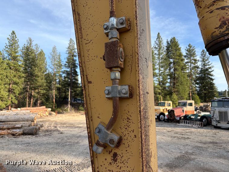 image for item EU8597 1991 Caterpillar E120B excavator