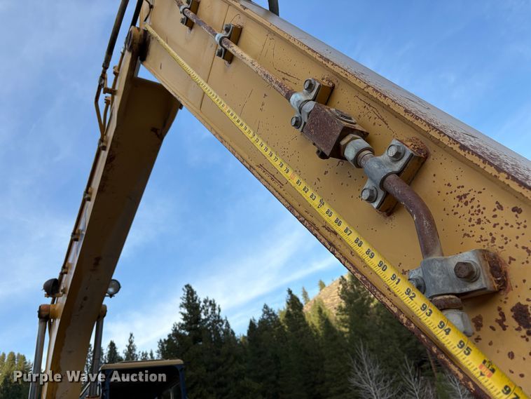 image for item EU8597 1991 Caterpillar E120B excavator