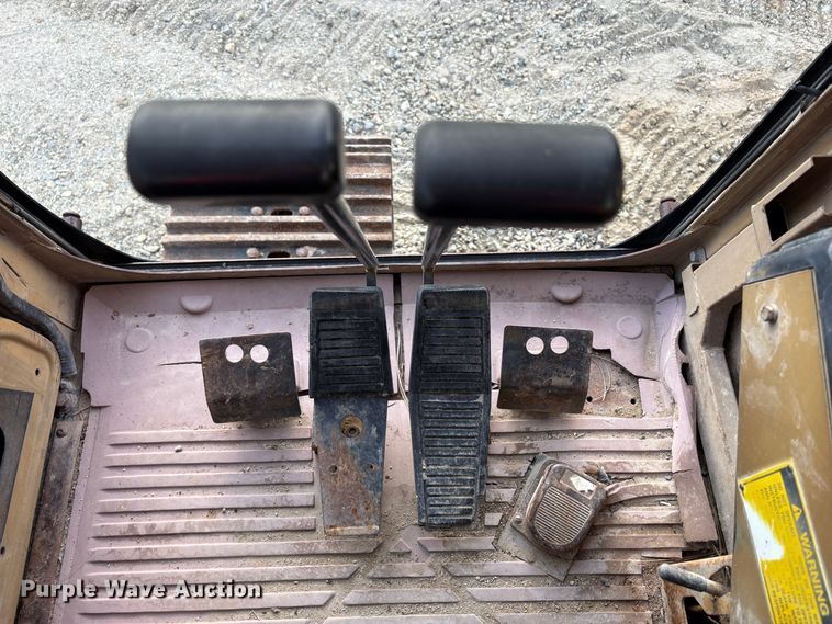 image for item EU8597 1991 Caterpillar E120B excavator