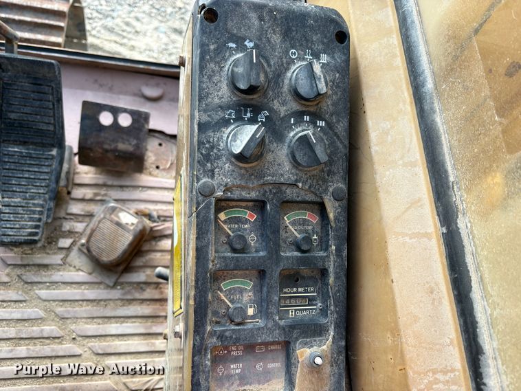 image for item EU8597 1991 Caterpillar E120B excavator