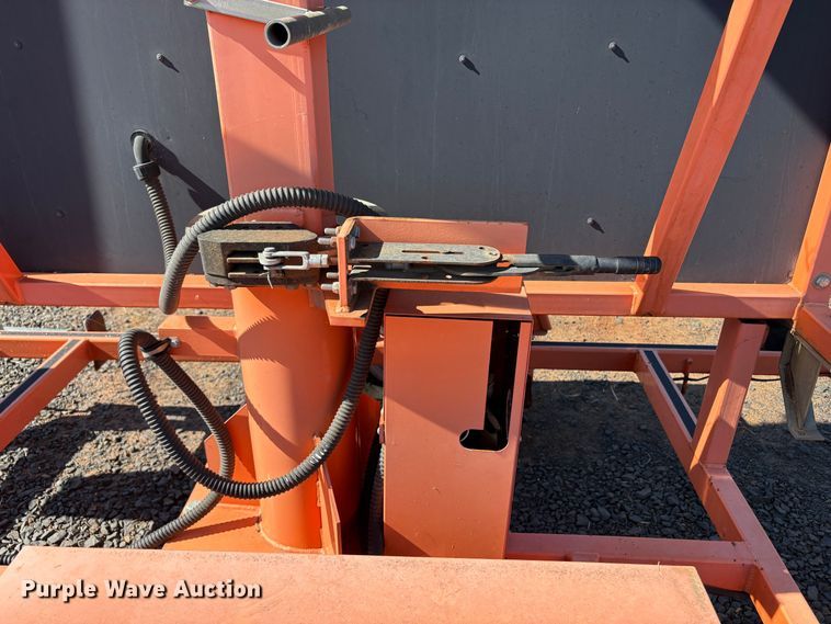 image for item EU8631 2008 WANCO WT-MB message board trailer