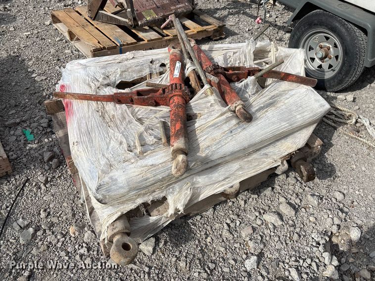 image for item EV2030 Approximately 11 ratchet binders