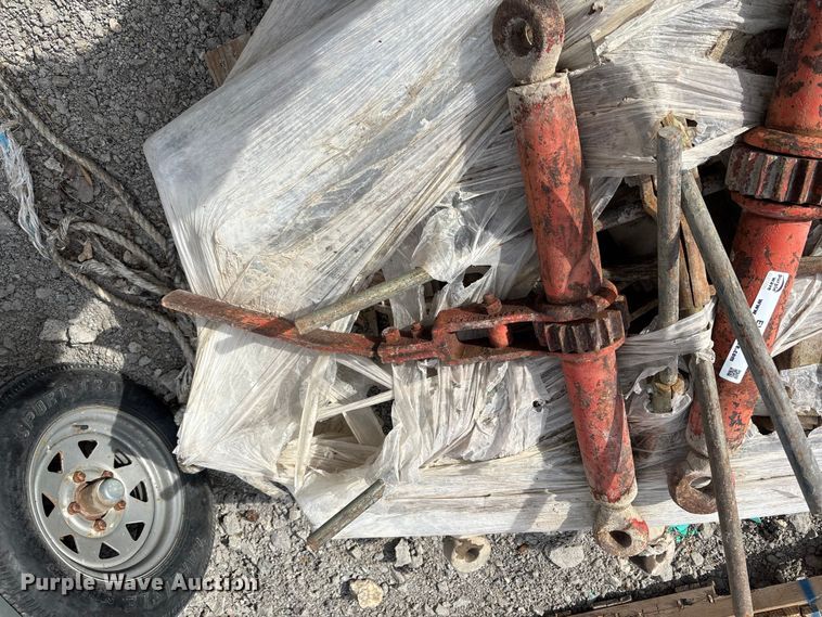 image for item EV2030 Approximately 11 ratchet binders