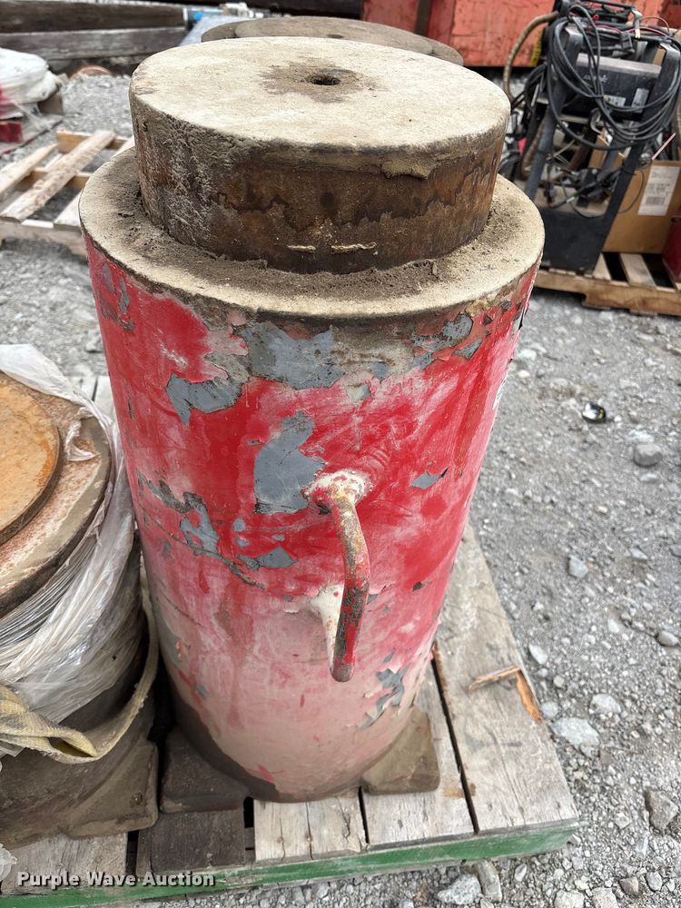 image for item EV2031 (5) hydraulic pile drivers 