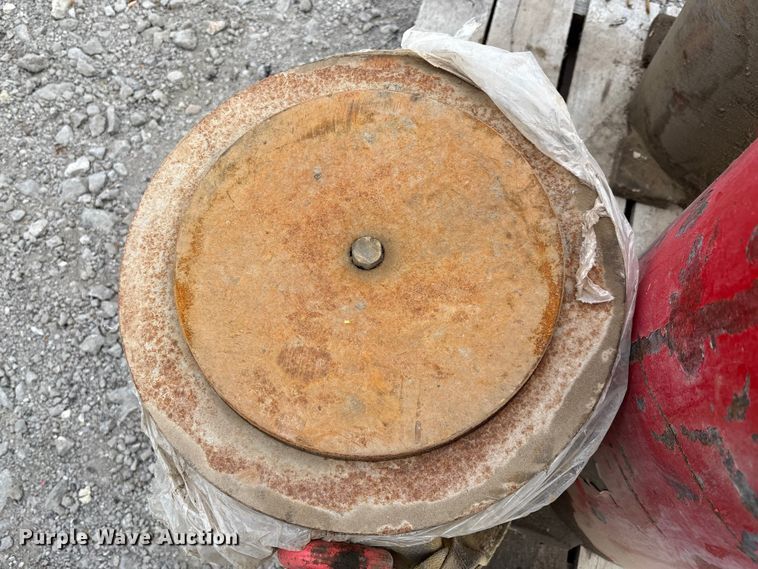 image for item EV2031 (5) hydraulic pile drivers 