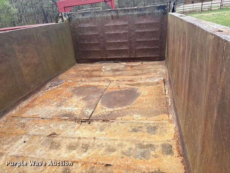 image for item EV2832 Dump bed