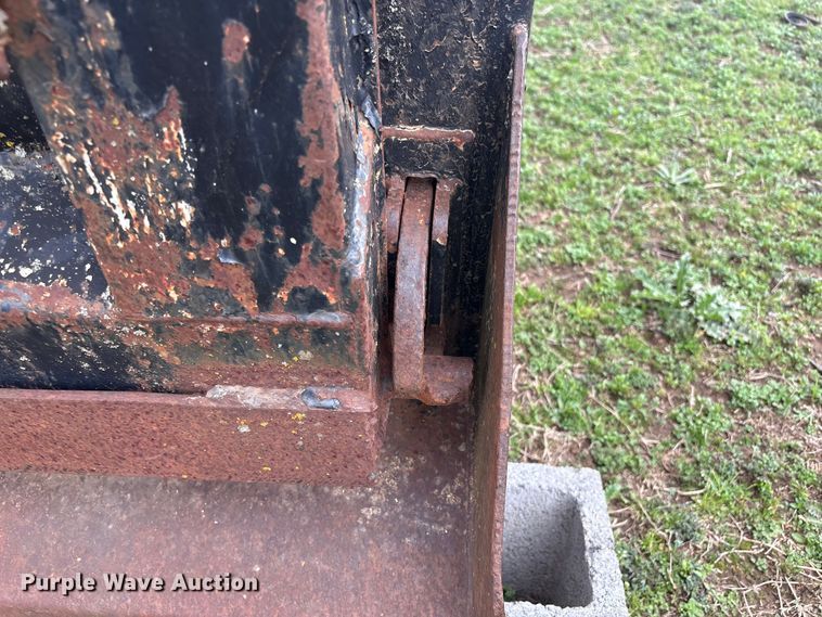 image for item EV2832 Dump bed