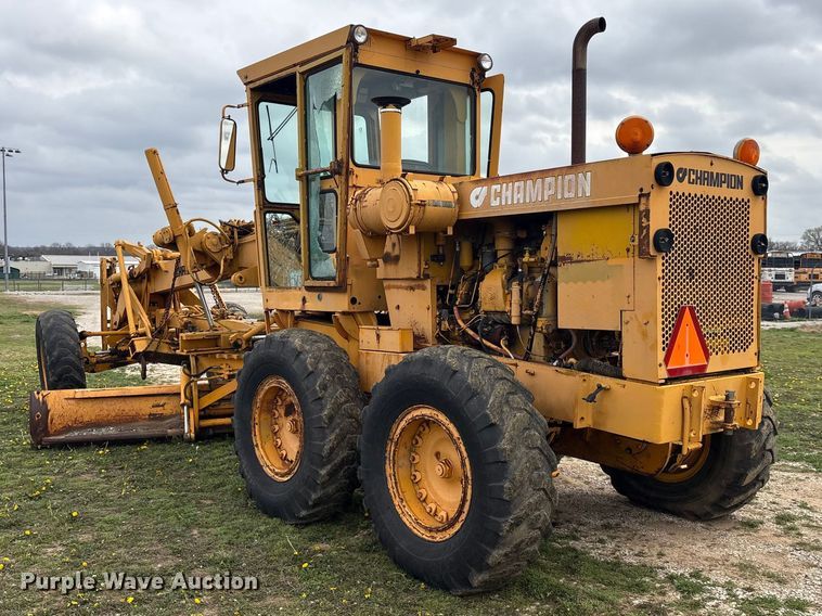 image for item EV2833 1974 Champion 715 rigid frame motor grader