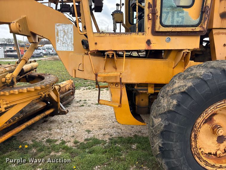 image for item EV2833 1974 Champion 715 rigid frame motor grader