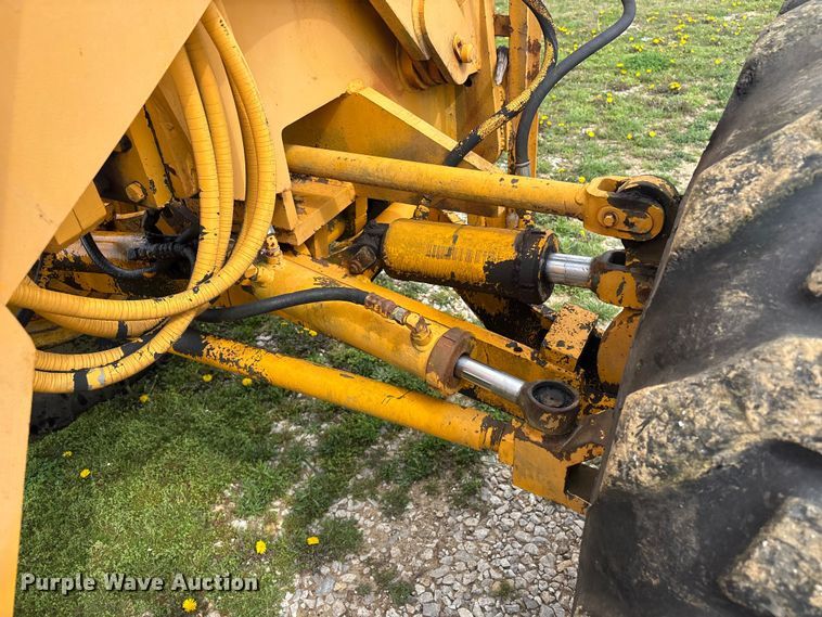 image for item EV2833 1974 Champion 715 rigid frame motor grader