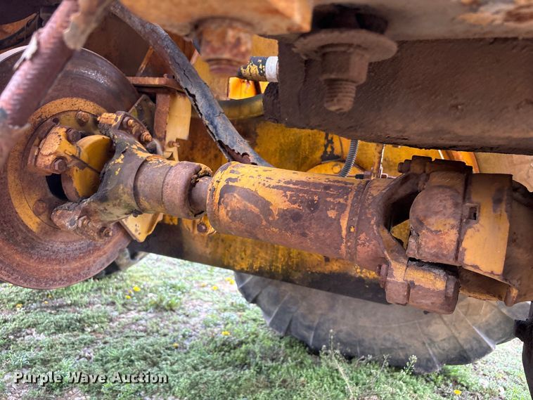 image for item EV2833 1974 Champion 715 rigid frame motor grader