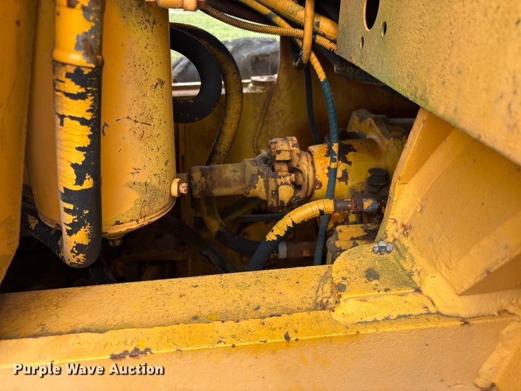 image for item EV2833 1974 Champion 715 rigid frame motor grader