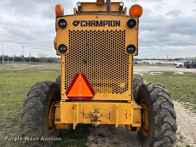 image for item EV2833 1974 Champion 715 rigid frame motor grader