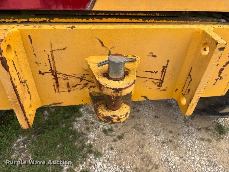 image for item EV2833 1974 Champion 715 rigid frame motor grader