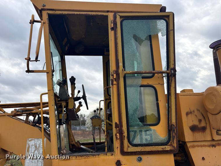 image for item EV2833 1974 Champion 715 rigid frame motor grader