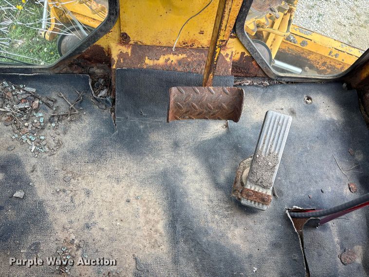 image for item EV2833 1974 Champion 715 rigid frame motor grader