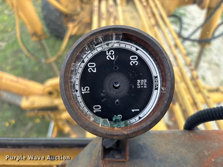 image for item EV2833 1974 Champion 715 rigid frame motor grader