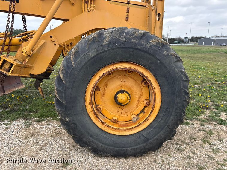 image for item EV2833 1974 Champion 715 rigid frame motor grader