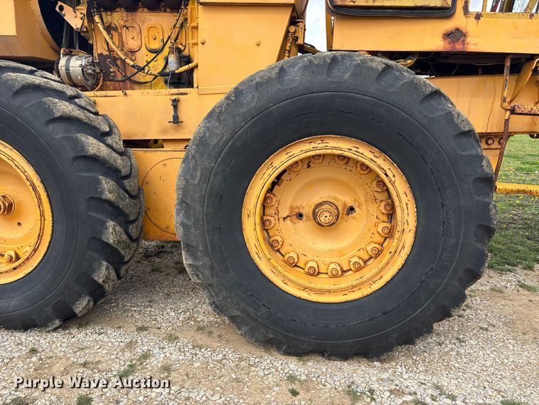 image for item EV2833 1974 Champion 715 rigid frame motor grader
