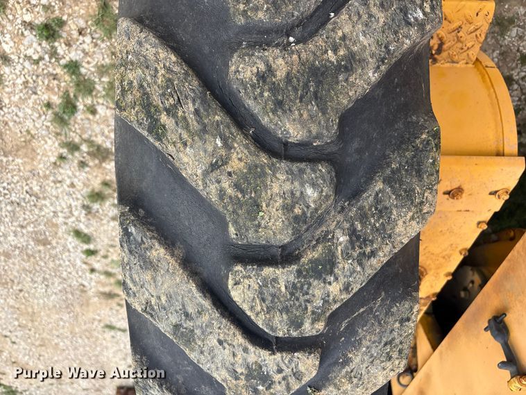 image for item EV2833 1974 Champion 715 rigid frame motor grader