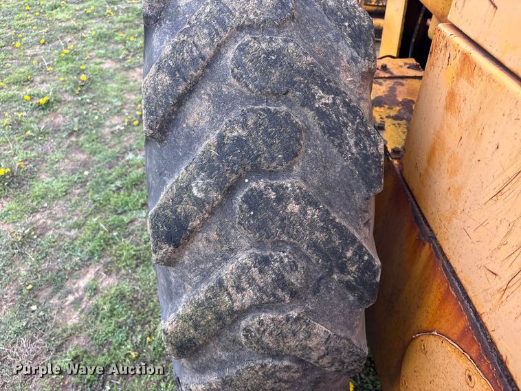 image for item EV2833 1974 Champion 715 rigid frame motor grader