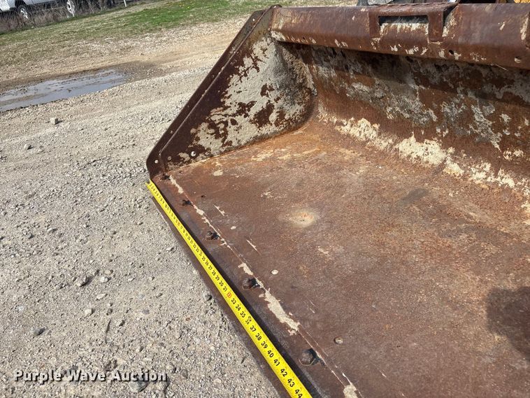 image for item EV2834 1996 New Holland LX885 skid steer loader