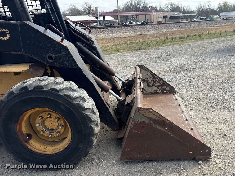 image for item EV2834 1996 New Holland LX885 skid steer loader