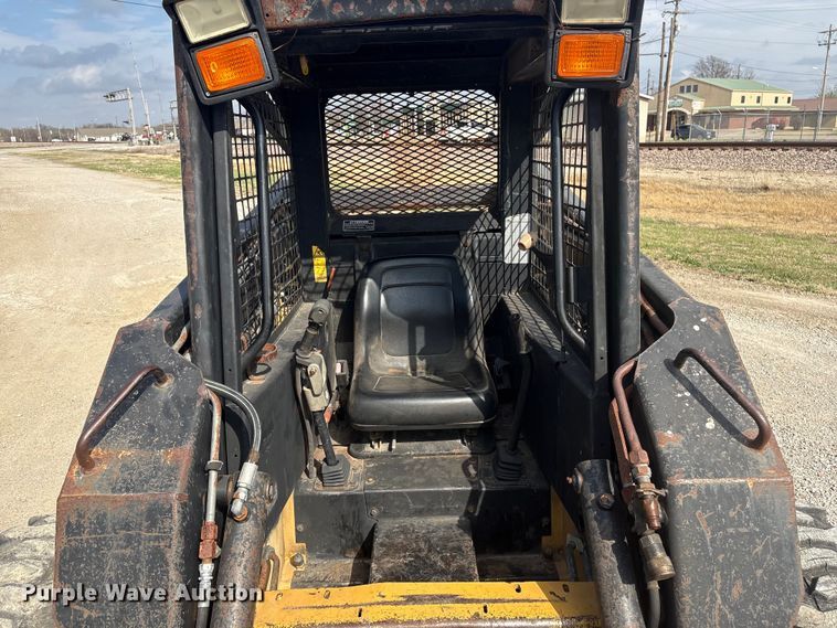 image for item EV2834 1996 New Holland LX885 skid steer loader