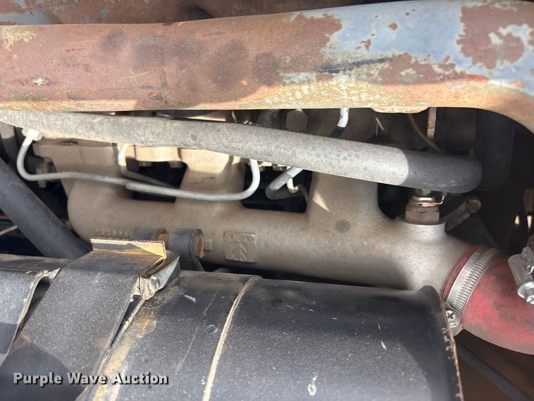 image for item EV2834 1996 New Holland LX885 skid steer loader