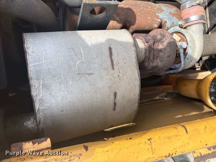 image for item EV2834 1996 New Holland LX885 skid steer loader