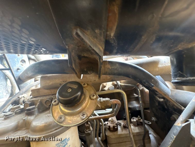 image for item EV2834 1996 New Holland LX885 skid steer loader