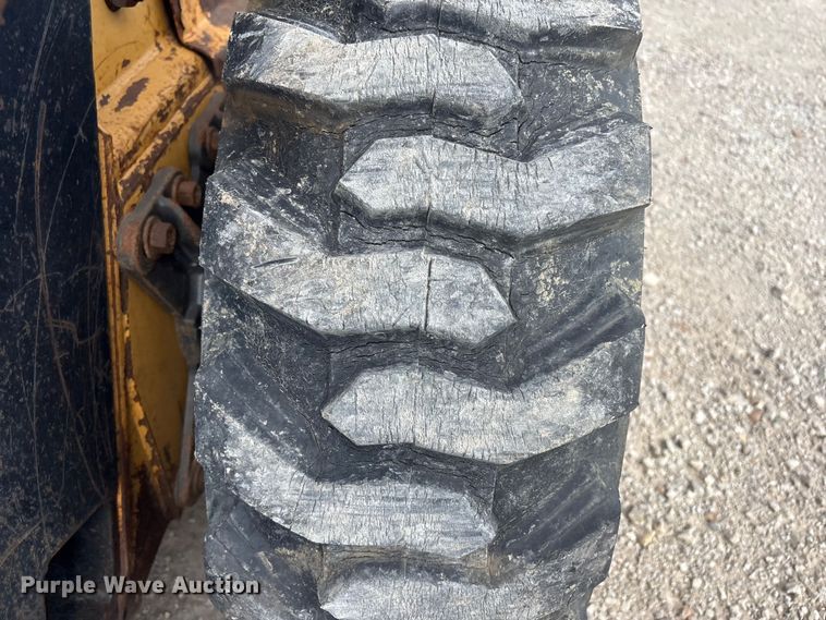 image for item EV2834 1996 New Holland LX885 skid steer loader