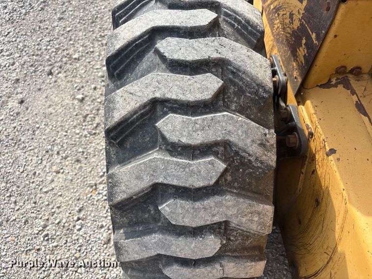 image for item EV2834 1996 New Holland LX885 skid steer loader