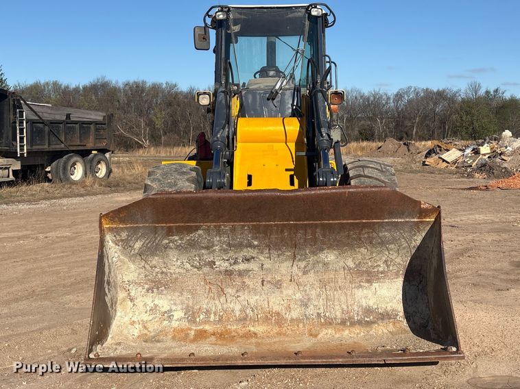 image for item EV2840 2004 John Deere 544J wheel loader