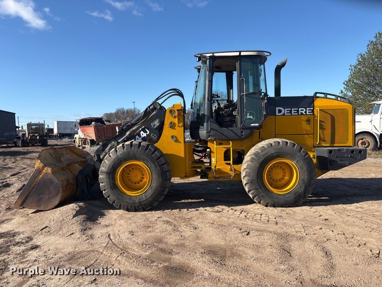 image for item EV2840 2004 John Deere 544J wheel loader