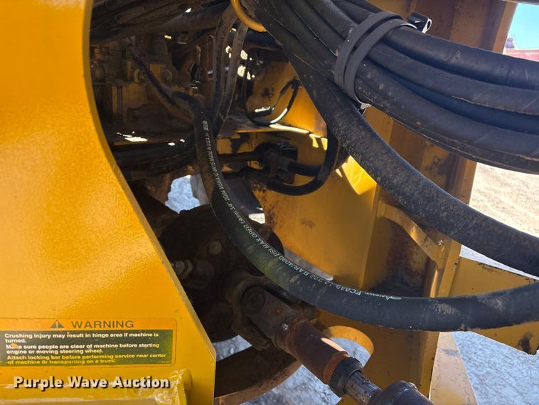 image for item EV2840 2004 John Deere 544J wheel loader