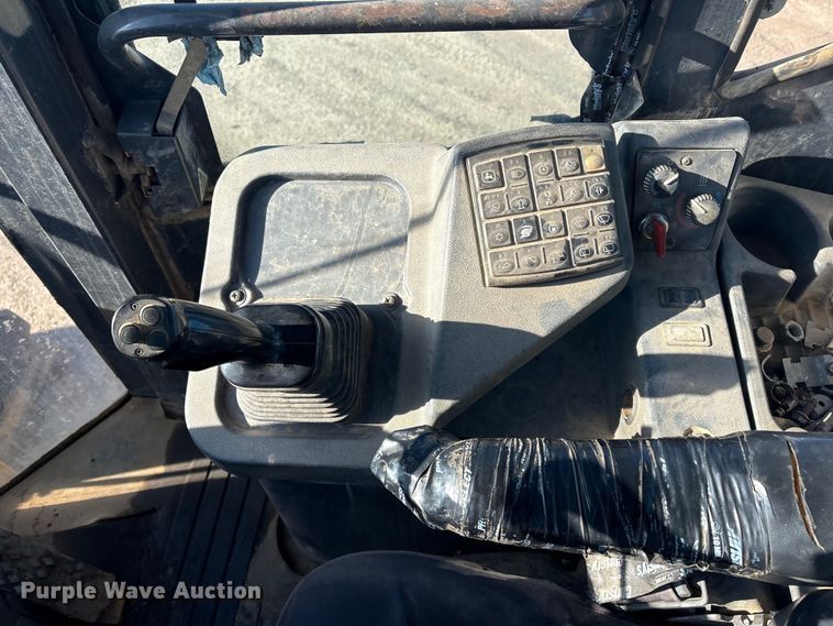 image for item EV2840 2004 John Deere 544J wheel loader